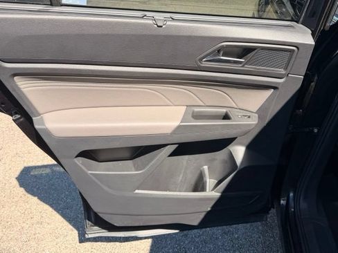 Certified 2023 Volkswagen Atlas SEL AWD/4WD image 12