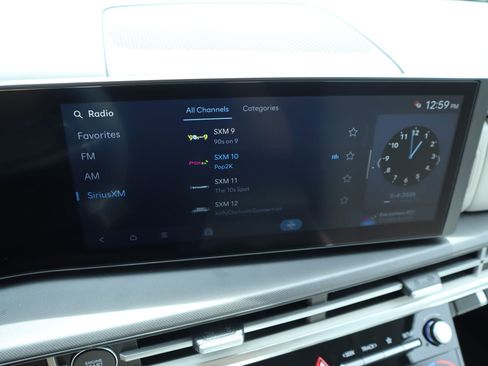 New 2026 Hyundai Santa Fe SE FWD image 5