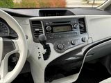 Used 2013 Toyota Sienna L image 6