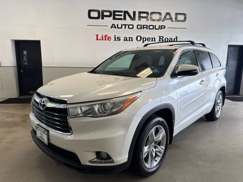 Used 2014 Toyota Highlander Limited AWD/4WD image 2
