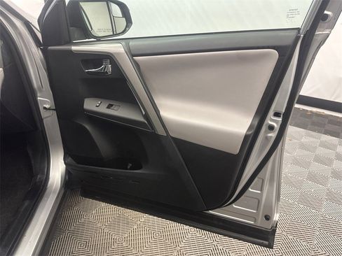 Used 2017 Toyota RAV4 XLE image 15