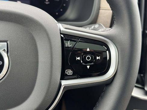 New 2026 Volvo XC90 T8 Plus w/ Protection Package Premier image 10