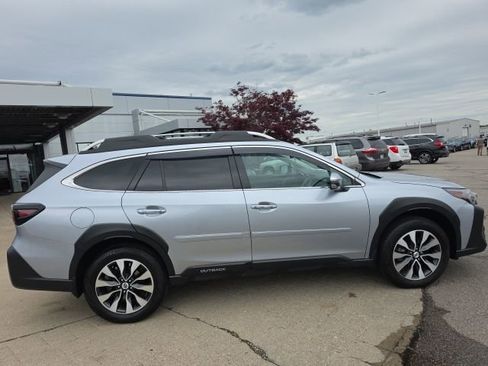 Certified 2023 Subaru Outback Touring XT w/ Tech Package 3 AWD/4WD image 10