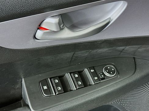 Used 2024 Kia Forte LXS FWD image 15