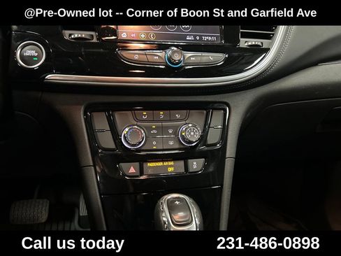 Used 2022 Buick Encore Preferred w/ Safety Package AWD/4WD image 19