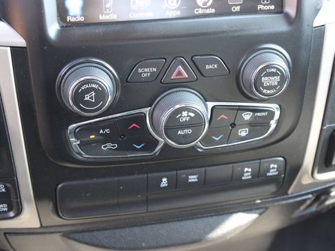 Used 2017 RAM 1500 Big Horn AWD/4WD image 16
