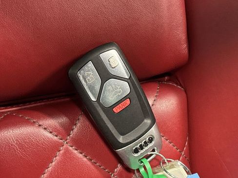 Used 2019 Audi SQ5 Prestige w/ Prestige Package image 28