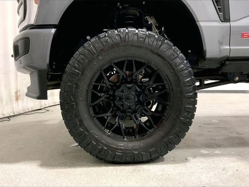 Used 2024 Ford F250 Lariat w/ Lariat Ultimate Package image 8