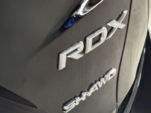 Certified 2025 Acura RDX SH-AWD w/ Technology Package image 10