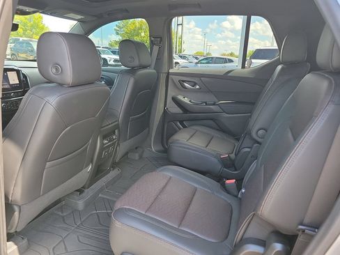 Used 2023 Chevrolet Traverse High Country w/ LPO, 'HIT The Road' Package FWD image 10