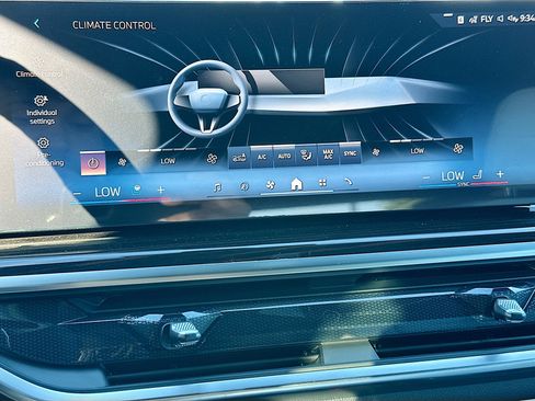 New 2026 BMW X5 sDrive40i w/ Climate Comfort Package image 13