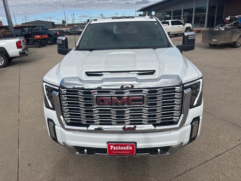 Used 2024 GMC Sierra 2500 Denali w/ Denali Reserve Package image 12