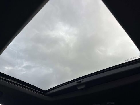 Certified 2023 Chevrolet Traverse LT w/ LT Premium Package image 27