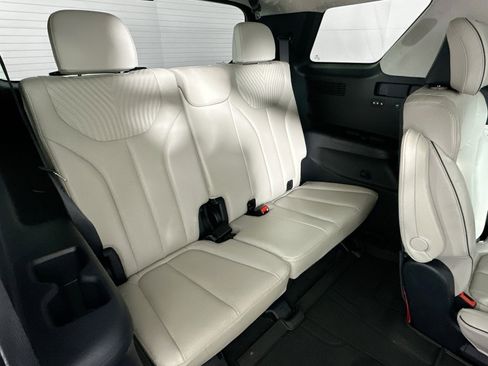 Used 2024 Hyundai Palisade Calligraphy image 29