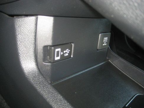 Used 2017 Honda Civic EX-L image 17