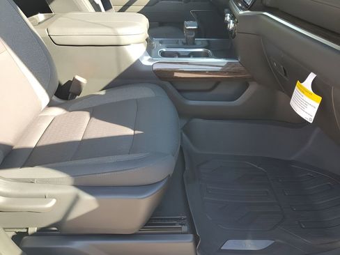 New 2026 GMC Sierra 1500 Elevation image 16