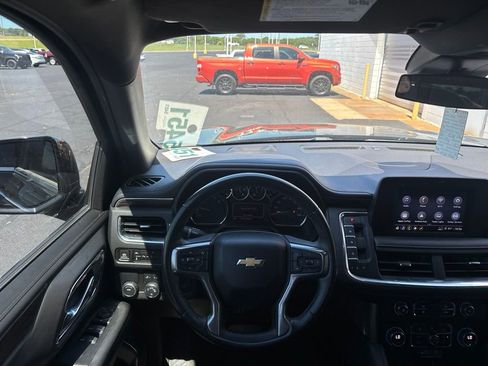Used 2023 Chevrolet Tahoe LS RWD image 3
