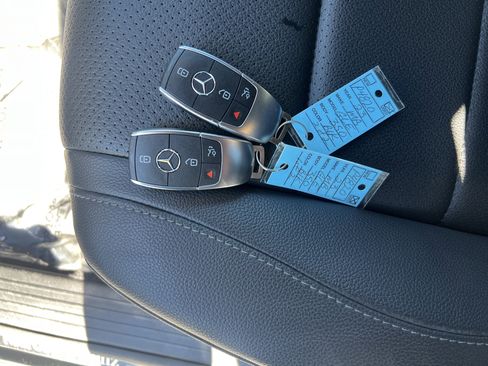 Certified 2023 Mercedes-Benz GLE 350 w/ Premium Package image 38