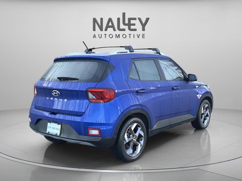 Used 2024 Hyundai Venue SEL image 5