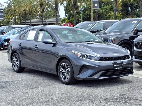 Certified 2023 Kia Forte LXS FWD image 7