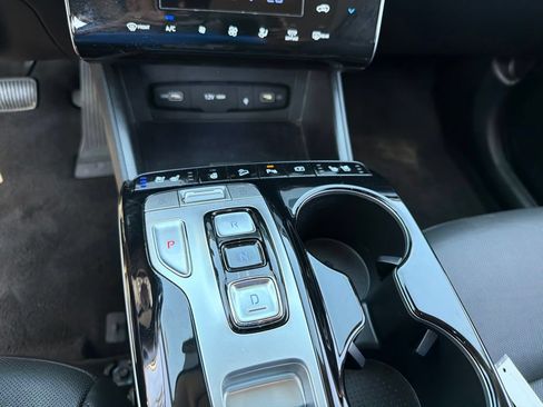 Certified 2024 Hyundai Tucson Limited AWD/4WD image 18