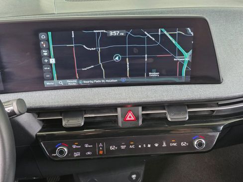 Used 2024 Kia EV6 Wind RWD image 19