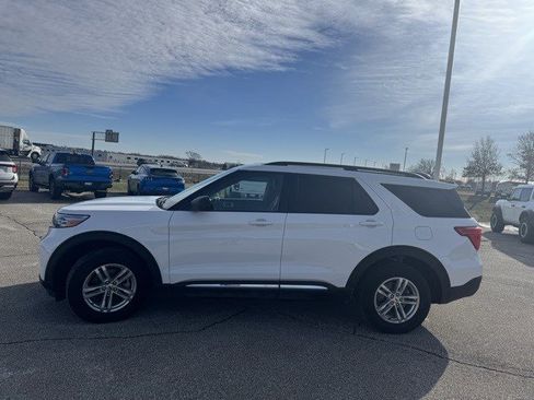 Certified 2023 Ford Explorer XLT w/ Equipment Group 202A image 5