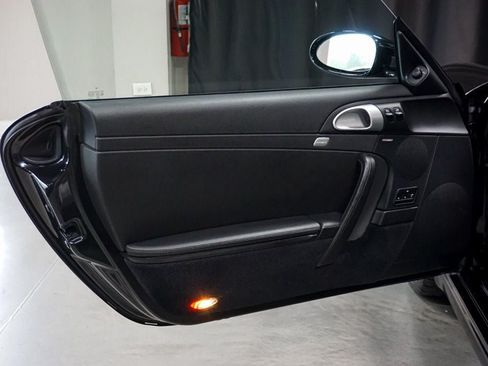 Used 2006 Porsche 911 Carrera S RWD image 18