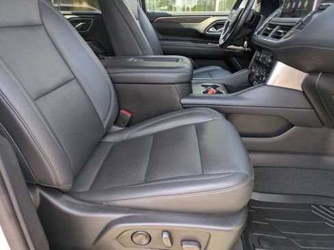 Used 2021 Chevrolet Tahoe LT w/ LT Signature Plus Package RWD image 32