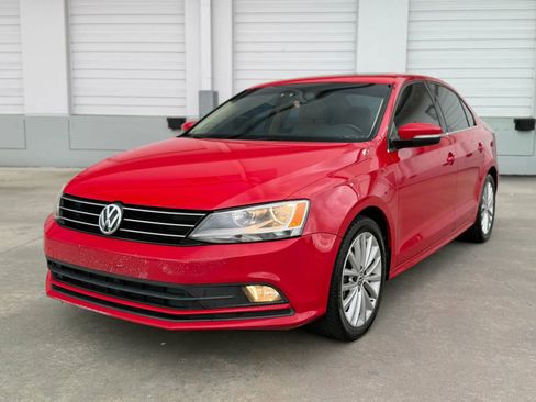 Used 2015 Volkswagen Jetta SE FWD image 1