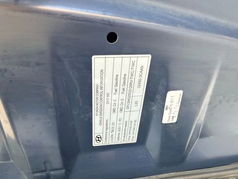 Used 2017 Hyundai Santa Fe Limited image 36