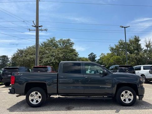 Used 2018 Chevrolet Silverado 1500 LT w/ All Star Edition AWD/4WD image 7