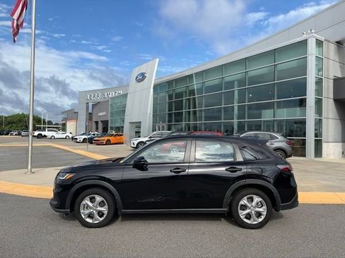 Used 2024 Honda HR-V LX image 2