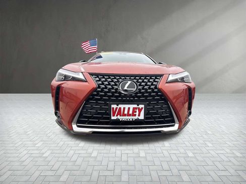 Used 2019 Lexus UX 200 image 10