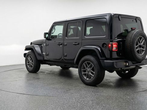 Used 2025 Jeep Wrangler Sport S image 6