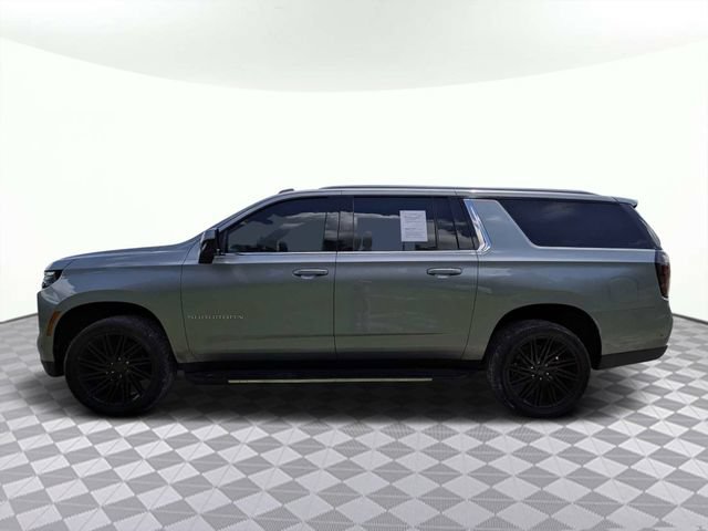 Used 2025 Chevrolet Suburban LS AWD/4WD image 7