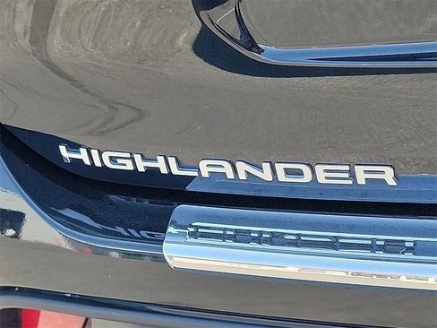 Used 2023 Toyota Highlander XSE image 23