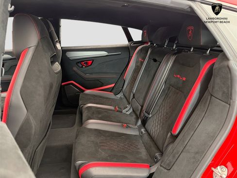 Used 2024 Lamborghini Urus Performante AWD/4WD image 21