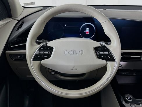 Used 2023 Kia Niro Wind w/ Wind Preserve Package FWD image 18