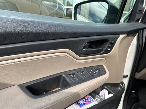 Used 2019 Honda Odyssey EX-L image 8