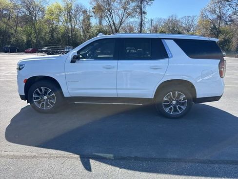 Used 2021 Chevrolet Tahoe LT w/ LT Signature Package image 2