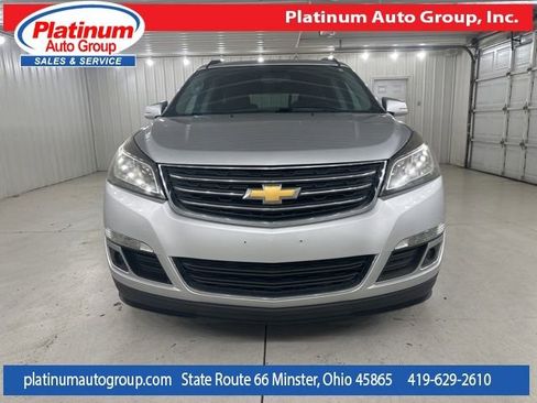 Used 2017 Chevrolet Traverse LT image 8