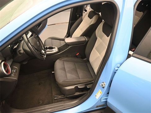 Certified 2024 Chevrolet Trax RS w/ Driver Confidence Package image 11