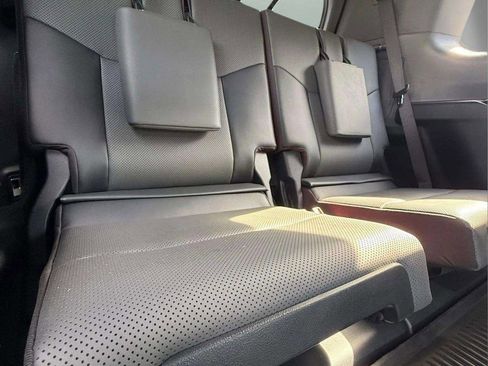 Used 2024 Lexus GX 550 w/ Cold Area Package AWD/4WD image 29