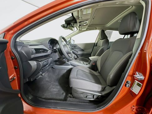 Used 2025 Subaru Crosstrek 2.0i Premium image 13