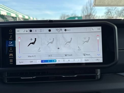 New 2026 Jeep Gladiator Sport AWD/4WD image 12