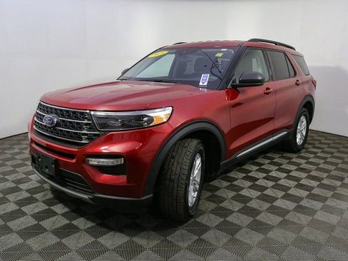 Used 2023 Ford Explorer XLT w/ Equipment Group 202A image 5