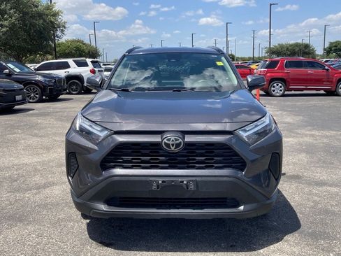 Used 2022 Toyota RAV4 XLE FWD image 2