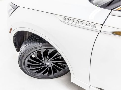 Used 2021 Lincoln Aviator Reserve w/ Equipment Group 208A image 12