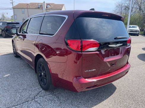 Used 2023 Chrysler Voyager LX image 6